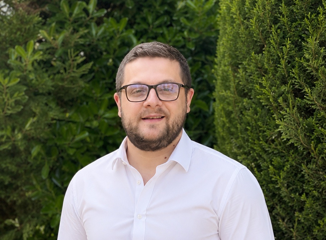 Milo - Manager